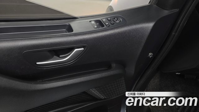 Hyundai Staria Cargo 3-Seater Modern 2023 — фото 32