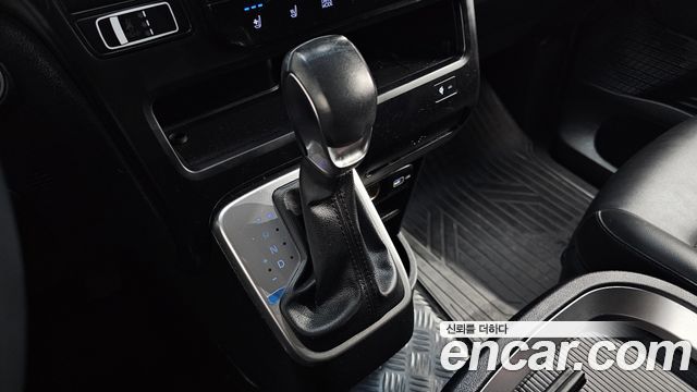 Hyundai Staria Cargo 5-Seater Modern 2022 — фото 9