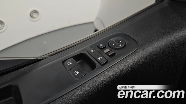 Hyundai Staria Cargo 5-Seater Modern 2022 — фото 17