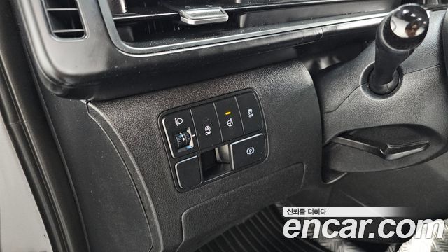 Hyundai Staria Cargo 5-Seater Modern 2022 — фото 18