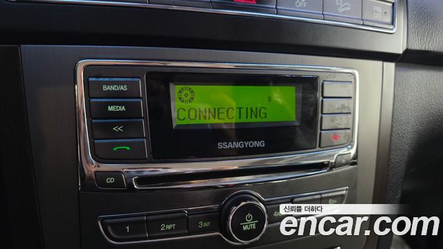 KG Mobility (SsangYong) Rexton W 2.0 2WD RX7 Luxury 2013 — фото 15