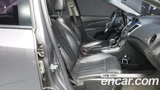Chevrolet Cruze 1.6 LT+ 2011 — фото 15