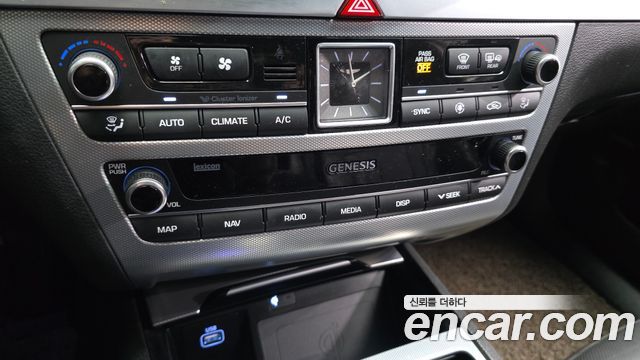 Genesis G80 3.3 GDI AWD Premium Luxury 2019 — фото 16