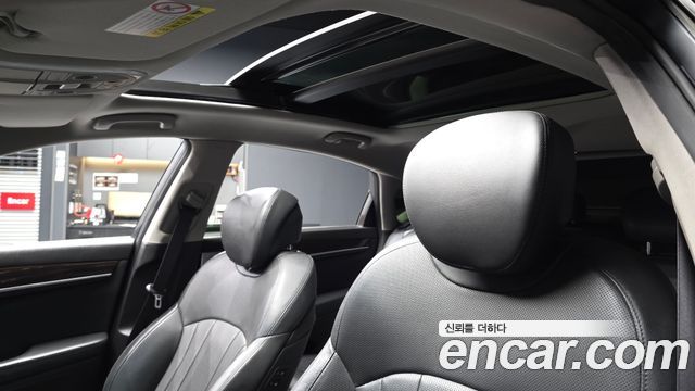 Genesis G80 3.3 GDI AWD Premium Luxury 2019 — фото 18