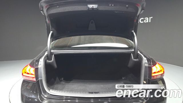 Genesis G80 3.3 GDI AWD Premium Luxury 2019 — фото 20