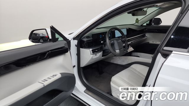 Hyundai Grandeur (GN7) 2,5 Gasoline 2WD Premium 2023 — фото 10