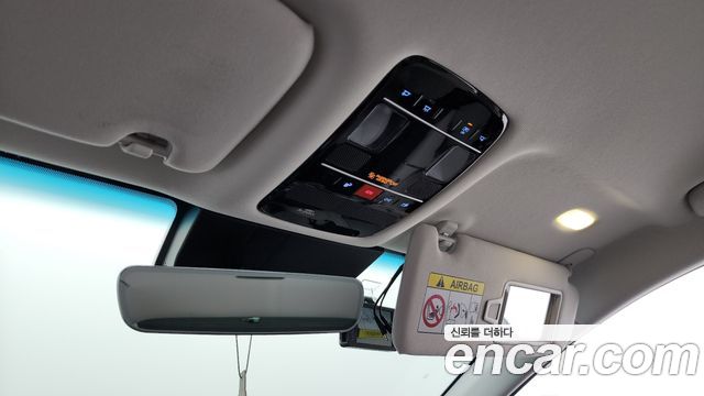 Hyundai Grandeur (GN7) 2,5 Gasoline 2WD Premium 2023 — фото 20