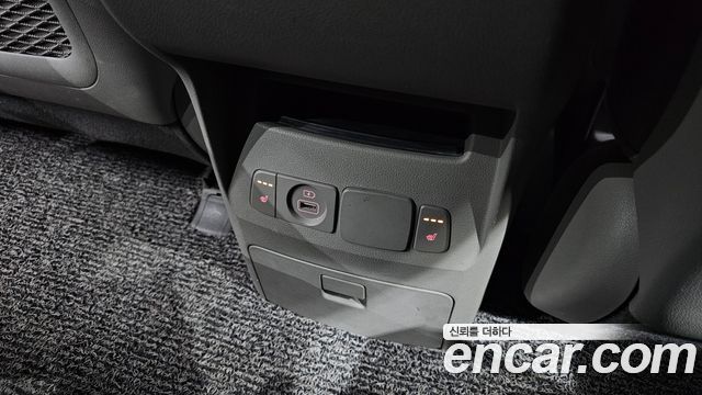 Kia Carnival 9-Seater Luxury 2020 — фото 18