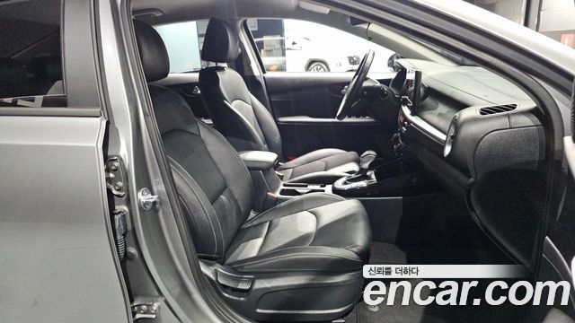 Kia K3 (II) 1.6 Prestige 2024 — фото 12