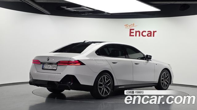 BMW 5 Series (G60) 520i M Sport 2024 — фото 2