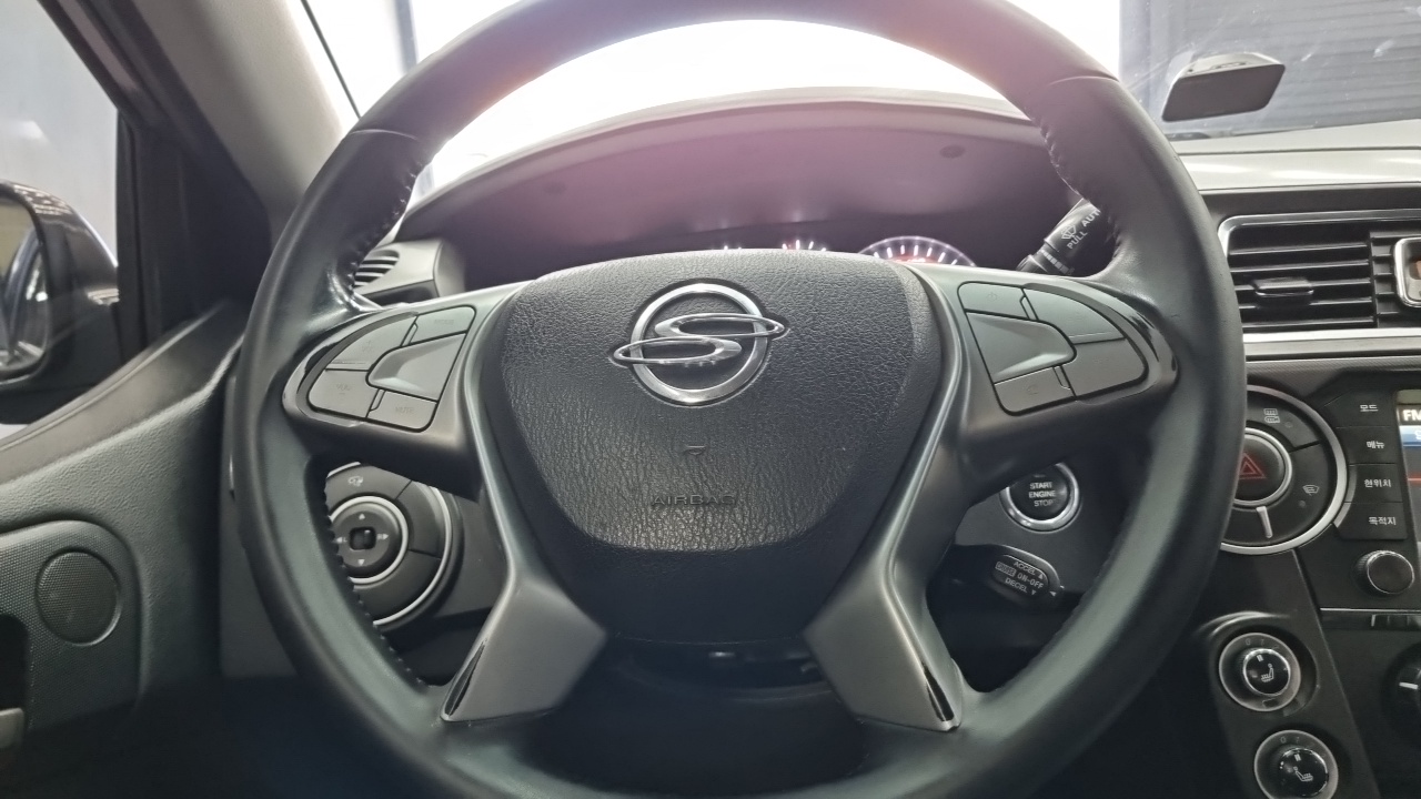 KG Mobility (SsangYong) Korando Sport CX7 4WD CLUB 2016 — фото 18