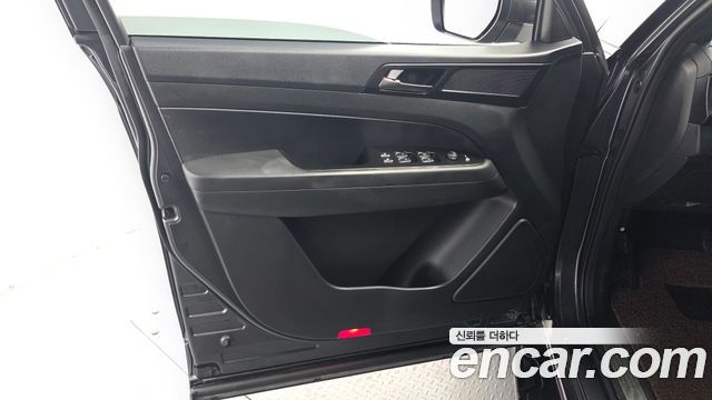 KG Mobility (SsangYong) Rexton Sports Khan Diesel 2.2 4WD Prestige Special (5-Link) 2020 — фото 30