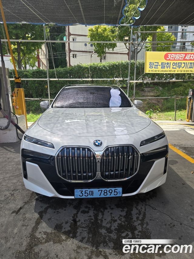 BMW i7 (G70) eDrive 50 M Sport Limited 2026 — фото 3