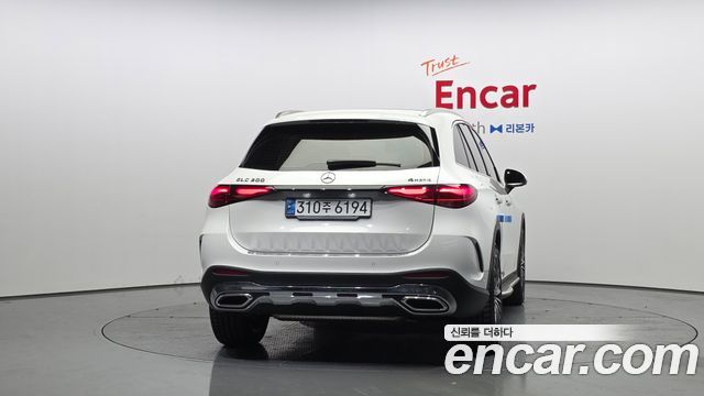 Mercedes-Benz GLC-Class (X254) GLC300 4MATIC AMG Line 2024 — фото 4