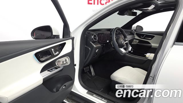 Mercedes-Benz GLC-Class (X254) GLC300 4MATIC AMG Line 2024 — фото 10