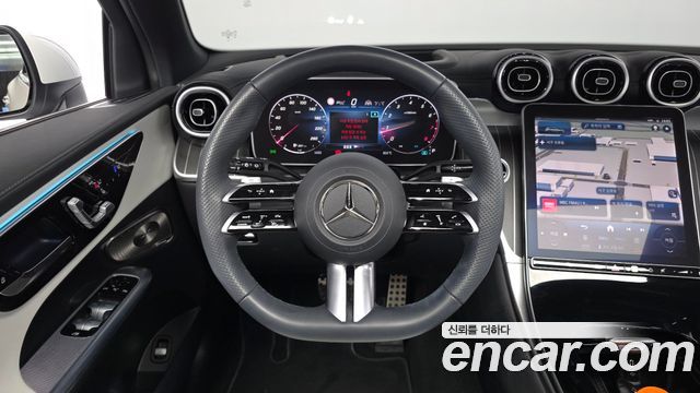 Mercedes-Benz GLC-Class (X254) GLC300 4MATIC AMG Line 2024 — фото 13