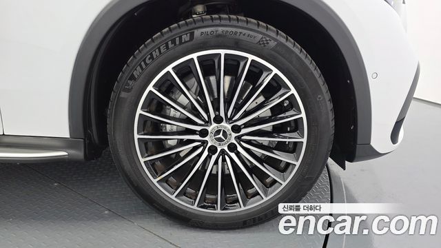 Mercedes-Benz GLC-Class (X254) GLC300 4MATIC AMG Line 2024 — фото 21