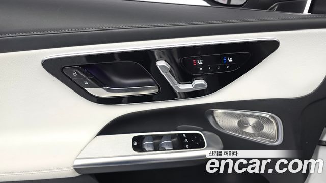 Mercedes-Benz GLC-Class (X254) GLC300 4MATIC AMG Line 2024 — фото 31