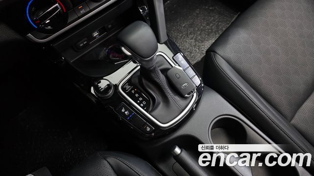 Kia Seltos Gasoline 1.6 Turbo 2WD Noblesse 2020 — фото 9