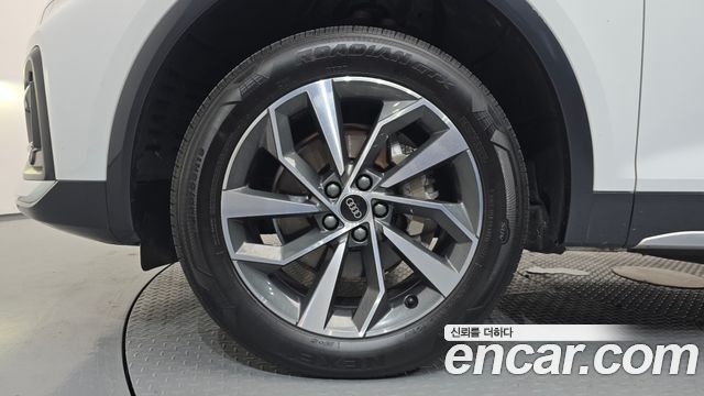 Audi Q5 (FY) 40 TDI Quattro Sportback 2022 — фото 5