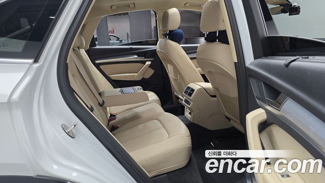 Audi Q5 (FY) 40 TDI Quattro Sportback 2022 — фото 11