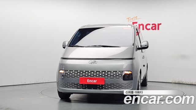 Hyundai Staria 4WD Tourer 11-Seater Modern 2023 — фото 3