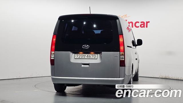 Hyundai Staria 4WD Tourer 11-Seater Modern 2023 — фото 4