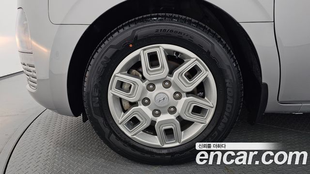 Hyundai Staria 4WD Tourer 11-Seater Modern 2023 — фото 5