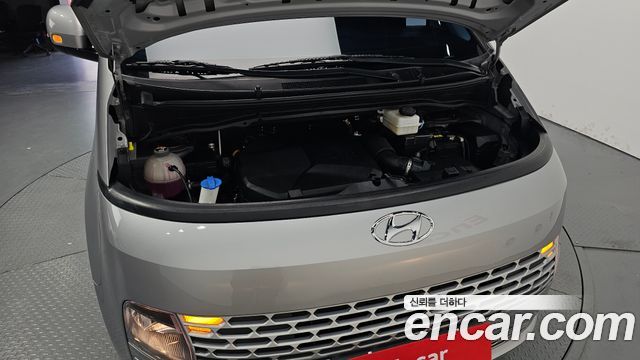 Hyundai Staria 4WD Tourer 11-Seater Modern 2023 — фото 6