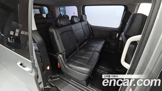 Hyundai Staria 4WD Tourer 11-Seater Modern 2023 — фото 11