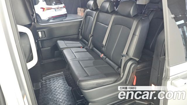 Hyundai Staria 4WD Tourer 11-Seater Modern 2023 — фото 12