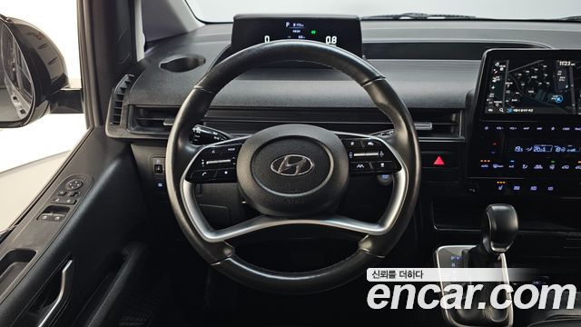 Hyundai Staria 4WD Tourer 11-Seater Modern 2023 — фото 13