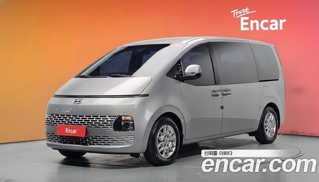Hyundai Staria 4WD Tourer 11-Seater Modern 2023 — фото 1