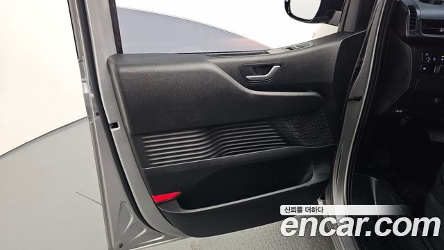 Hyundai Staria 4WD Tourer 11-Seater Modern 2023 — фото 24