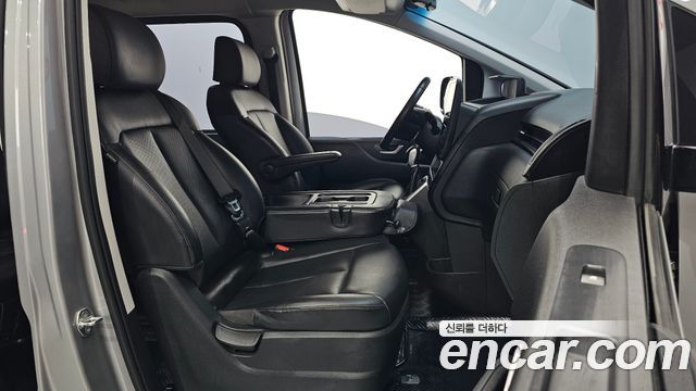 Hyundai Staria 4WD Tourer 11-Seater Modern 2023 — фото 26