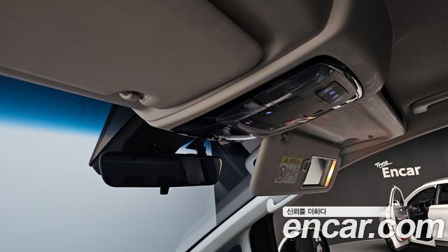 Hyundai Staria 4WD Tourer 11-Seater Modern 2023 — фото 31