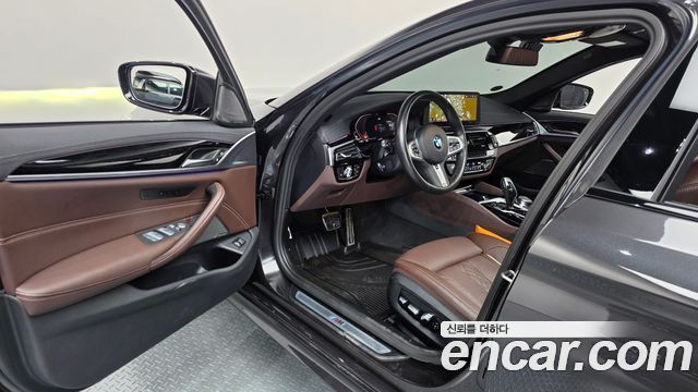 BMW 5 Series (G30) 530i M Sport Package 2023 — фото 10