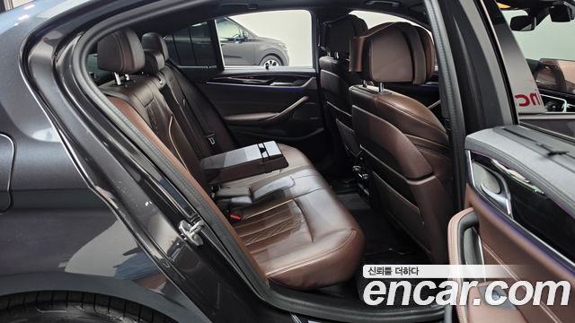 BMW 5 Series (G30) 530i M Sport Package 2023 — фото 11