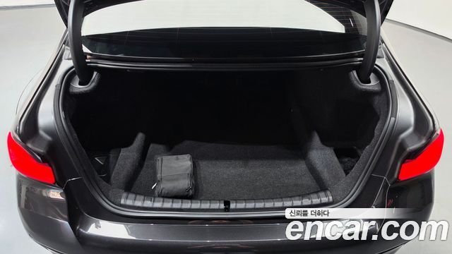 BMW 5 Series (G30) 530i M Sport Package 2023 — фото 19