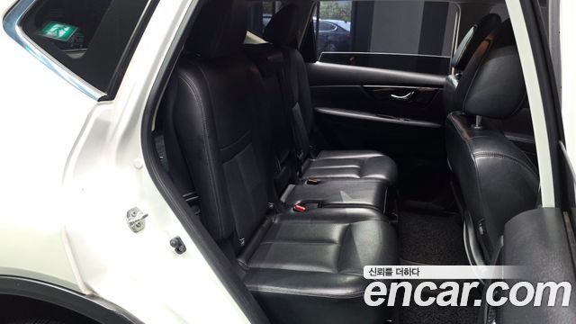 Nissan X-Trail 2.5 4WD 2018 — фото 11