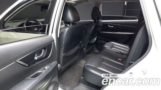 Nissan X-Trail 2.5 4WD 2018 — фото 12