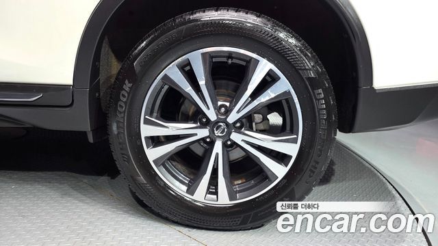 Nissan X-Trail 2.5 4WD 2018 — фото 21