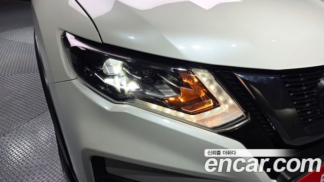 Nissan X-Trail 2.5 4WD 2018 — фото 22