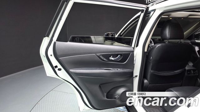 Nissan X-Trail 2.5 4WD 2018 — фото 25