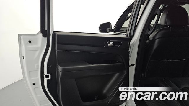 KG Mobility (SsangYong) Rexton Sports Khan Diesel 2.2 4WD Culman Noblesse 2024 — фото 25