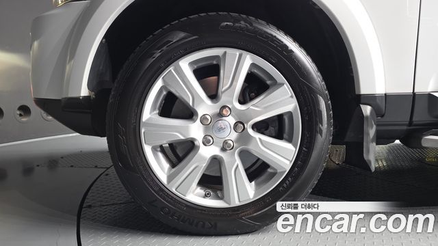 Land Rover Discovery 4 3.0 SDV6 SE 2016 — фото 5