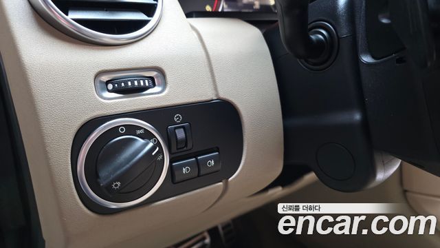 Land Rover Discovery 4 3.0 SDV6 SE 2016 — фото 27