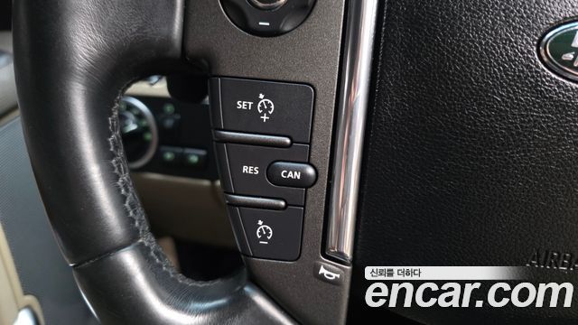 Land Rover Discovery 4 3.0 SDV6 SE 2016 — фото 32