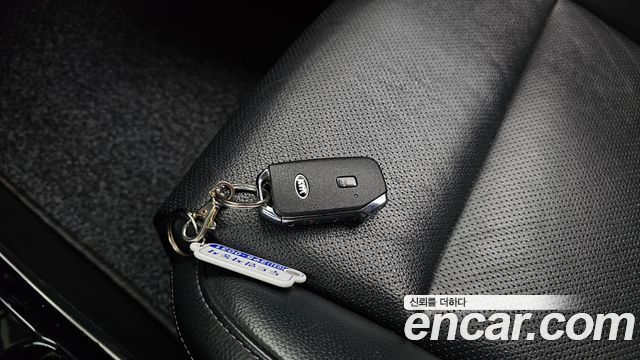 Kia K7 Premier 3.0 LPI Taxi Trendy 2020 — фото 18