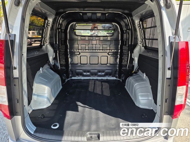 Hyundai Staria L3.5 Cargo 5-Seater Modern 2025 — фото 9